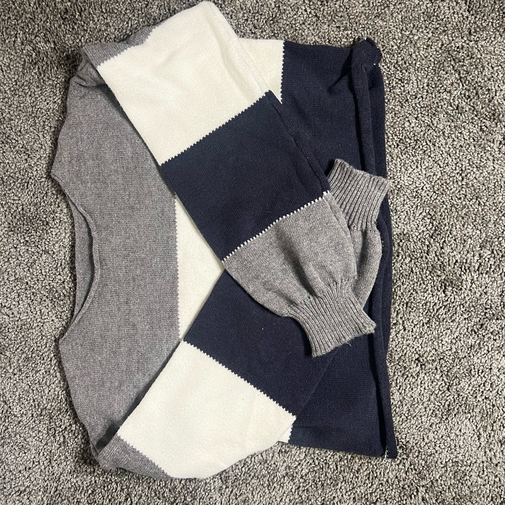 Colorblock Sweater - Gray, Navy, White